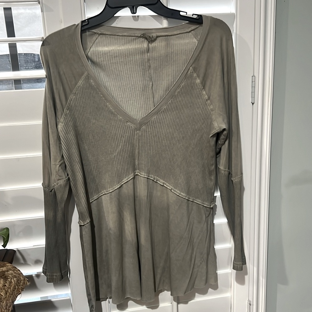 POL top relaxed oversized fit.